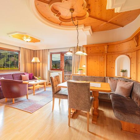 Apartments Tirolerhaus เคิสเซน ภายนอก รูปภาพ